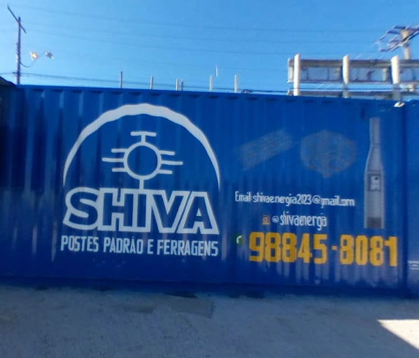 local da empresa shiva. poste padrão, blocos e ferragens em itatiba